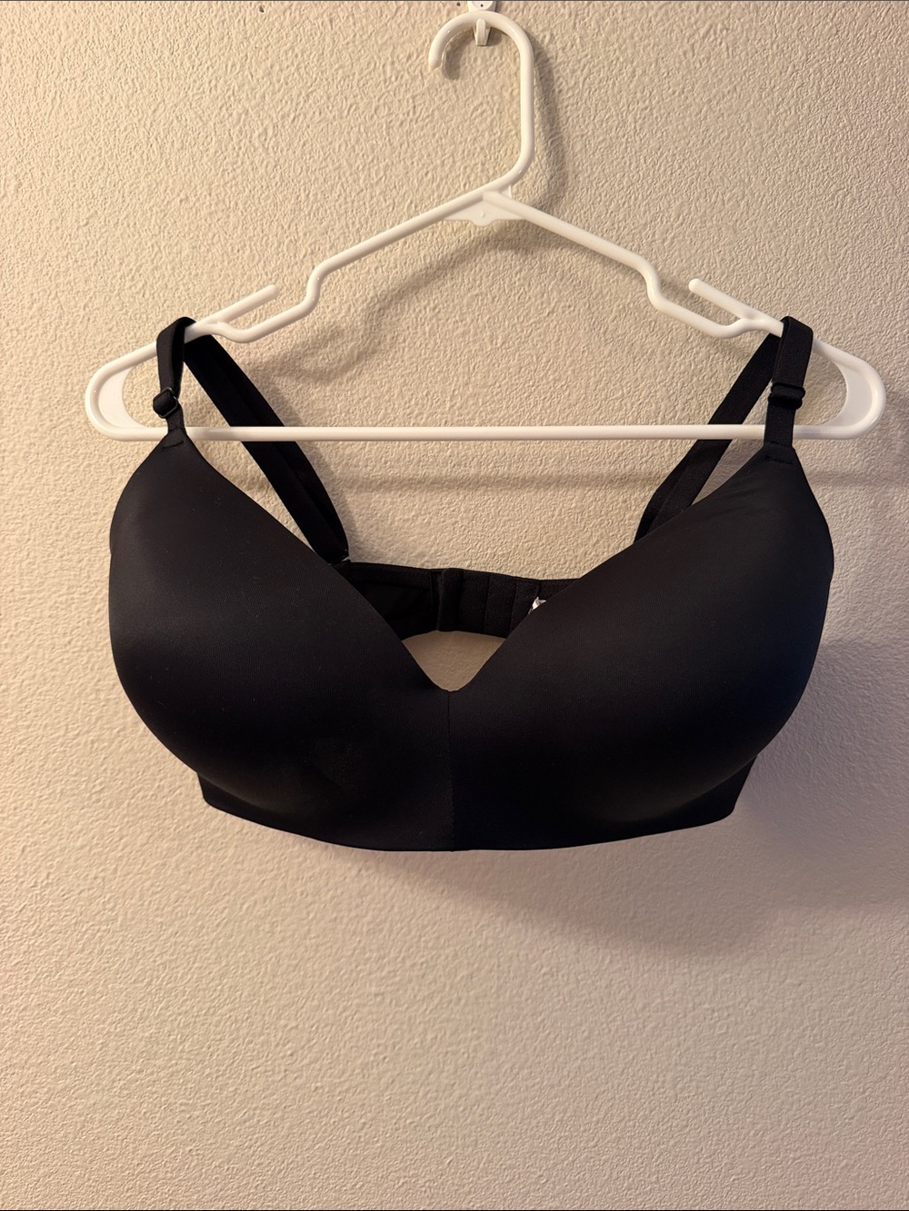 PINK Victoria's Secret Black Seamless Molded Bra never worn